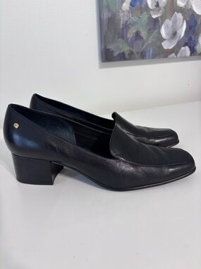 Etienne Aigner women’s Black Leather 2” Block Heel Pumps Size 9 M Gorgeous Shoes